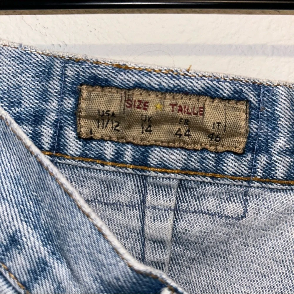 Vintage 90s Express Women’s Blue Jeans - High Rise, Slim Fit, Tapered Leg - Picture 5 of 9